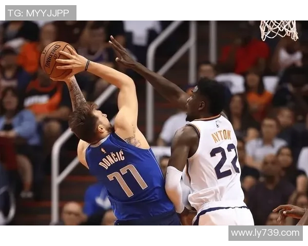 艾顿空接炸响灰熊主场，里夫斯反篮秀身手