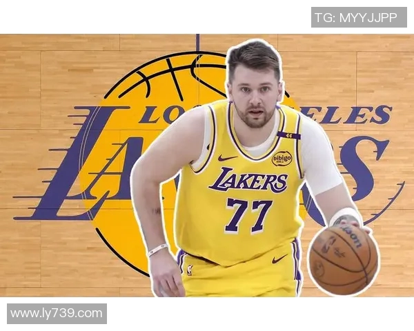 湖人又挨揍！东契奇发话，里夫斯躺着，雷迪克要整活